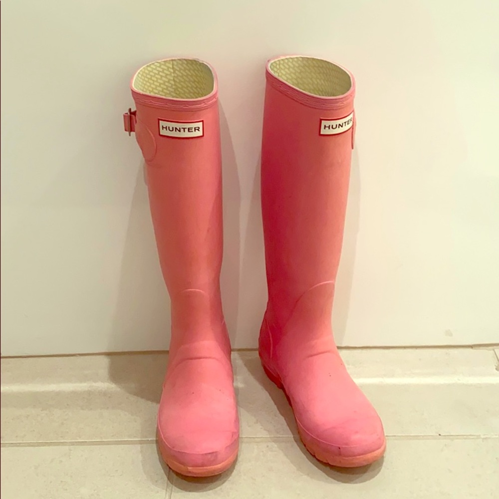 hunter pink rain boots